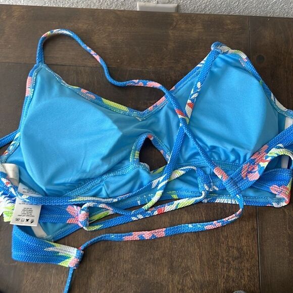 JESSICA SIMPSON Adjustable Cropped Cami Bikini Top CASPIAN MULTI Beach Vibes - Picture 12 of 12